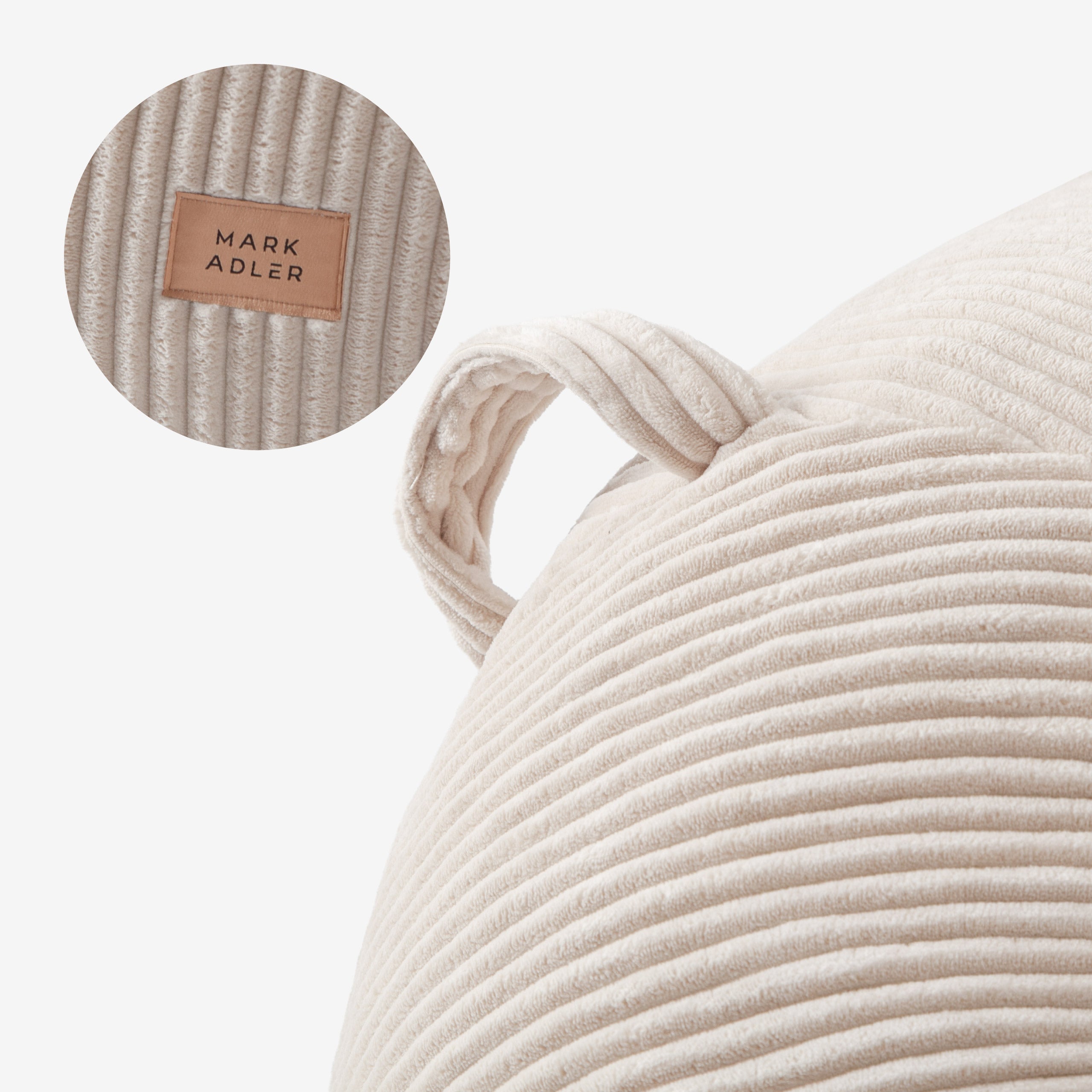 Poltrona-pouf in velluto a coste con poggiapiedi Mark Adler Comfy 3.0 Beige