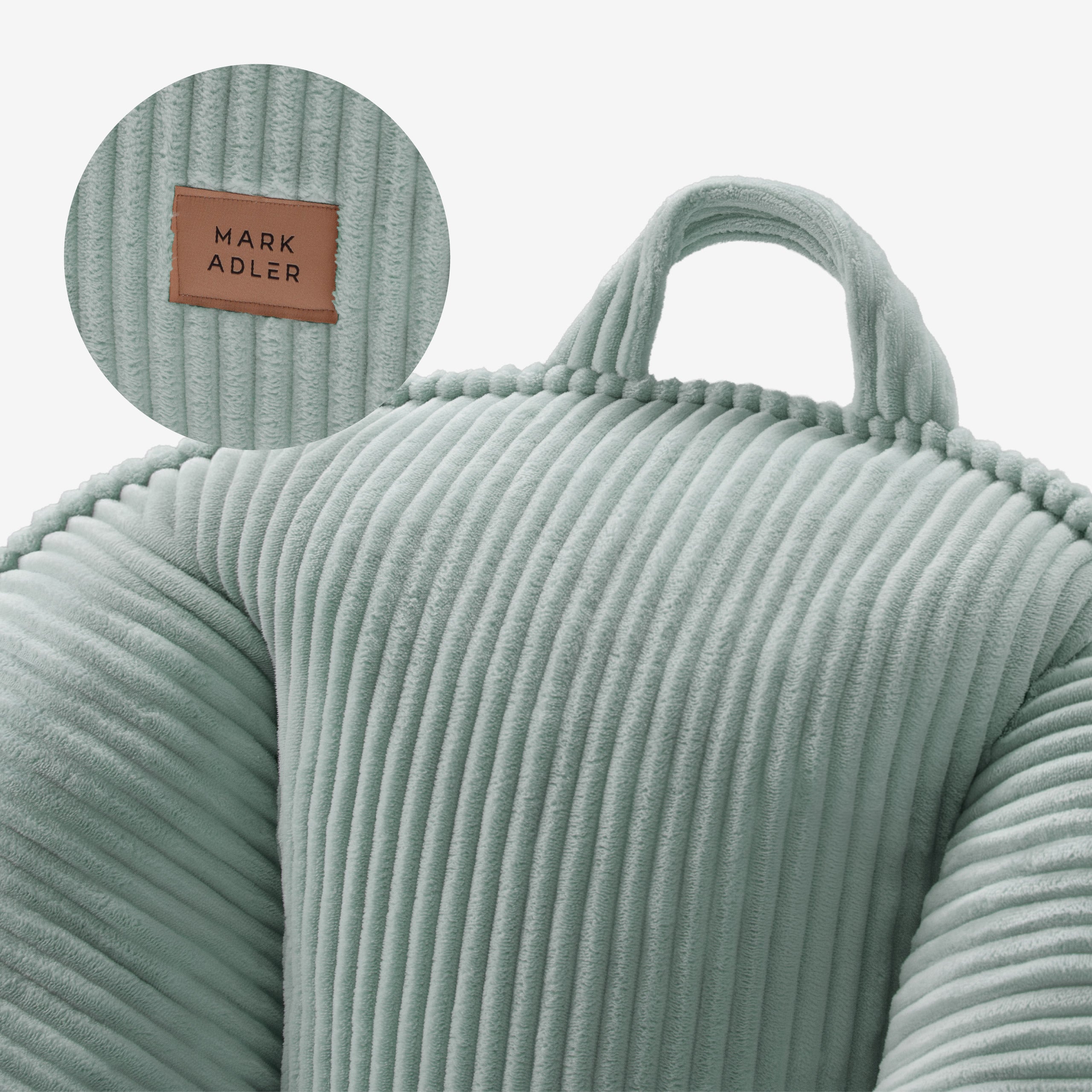 Poltrona-pouf con schienale in velluto a coste Mark Adler Comfy 4.0 Sage